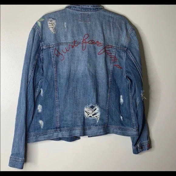 American Eagle Size M “Just for Fun” ripped jean jacket - Picture 3 of 5